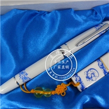 淘宝地摊青花瓷U盘青花瓷笔礼品套装两件套可定做LOGO