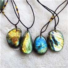 天然水晶原石七彩冰魂观赏月光石拉长石光谱石斜长石吊坠