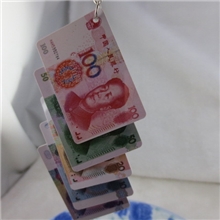 地摊热卖批发小礼物大号高仿钱币手机挂件超仿真人民币包包挂件