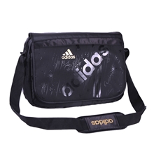 厂家直销2013年新款运动型时尚斜挎休闲包包