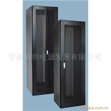 供应豪华网络机柜服务器机柜机房综合布线机柜