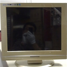 17寸LCD液晶显示器全免费保修一年