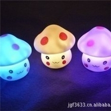 【婚庆用品】表情蘑菇七彩发光小夜灯蘑菇小人小夜灯