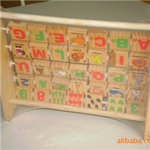 【价格合理】供应木制玩具--字母翻板架欢迎来电咨询