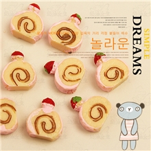 新款手机美容材料手工DIY树脂配件美乐蒂甜品店S-7草莓瑞士卷