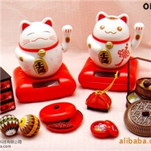 招财猫摇摆太阳能公仔/樱花闭眼中国结睁眼睛车品摆设内饰