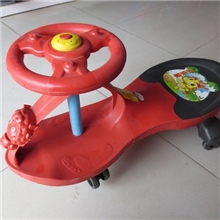 厂家直销特价热卖奶粉赠品，儿童扭扭车，摇摆车，三轮车