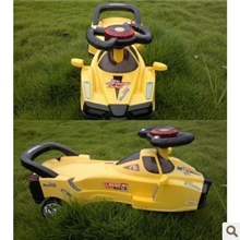 法拉利扭扭车儿童健身车带音乐带灯光摇摆车扭扭车新款