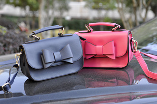 批发TRF蝴蝶结手提女包单肩包潮包定型包迷你邮差包