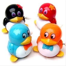 NO:00129批地摊好货源发条上链企鹅发条QQ婴儿益智玩具0.03