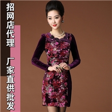 2013秋冬女装新品金丝绒烫钻长袖修身连衣裙淘宝代销【Q5124】