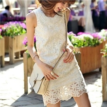 2013夏款新品韩国甜美娃娃珍珠领蕾丝雏菊花朵夏款连衣裙