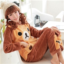 冬季保暖珊瑚绒睡衣女士棕色小熊长袖家居服加厚圆领法兰绒套装