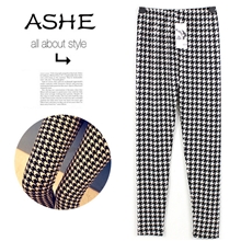 批发韩版女小脚裤修身显瘦打底裤复古千鸟格女裤黑白潮9287