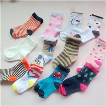 1----2岁左右宝宝袜纯棉多花多色儿童袜子批发