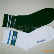 供应时尚经典男士全棉袜子运动袜袜子批发袜子