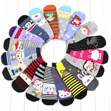 厂家袜子批发直板卡通袜批发加长款卡通袜子纯棉中筒袜学生袜