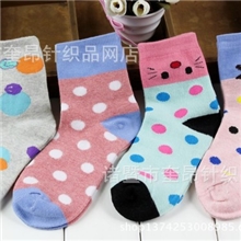 厂家直销加厚全棉女袜中筒袜全棉袜批发卡通波点秋冬袜子批发