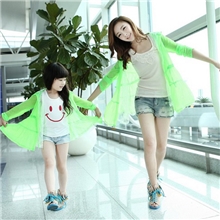 HK3252013亲子母女防紫外线沙滩长袖连帽透明超薄长款防晒衣批发