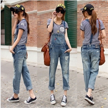 2013春夏新款牛仔背带裤韩版破洞可爱牛仔裤九分大码连体裤
