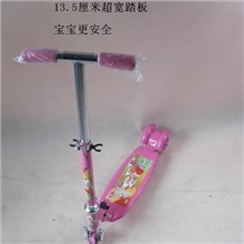 小额批发供应全铁100MMPVC激光三轮滑板车减震闪光轮加宽板