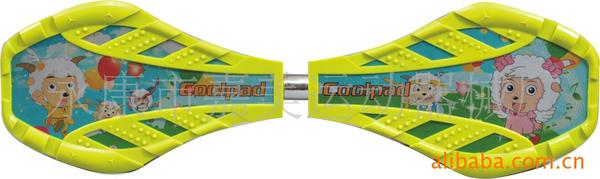 厂价供应独家款式彩色两轮滑板儿童活力板