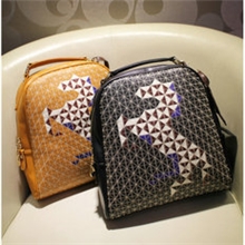 一件代发韩国学院风可爱车载绣线格子拼图小马包单间斜跨双背手提