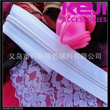 [义乌科际]年底量大供应尼龙/树脂拉链码装拉链厂家直销