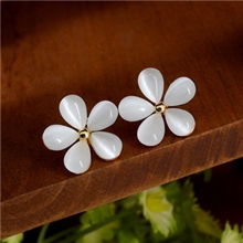 【中国好饰品】E393韩国可爱时尚纯白清新樱花韩版百搭猫眼石耳钉