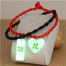 四叶草夜光情侣红绳手链树脂吊坠编织手绳批发一对价多款可选