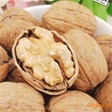 新疆特产/干果坚果/阿克苏薄皮大核桃/无水洗核桃仁