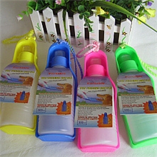 宠物饮水瓶300ml优质旅行饮水器便携式狗用水壶宠物用品批发