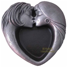 创意烟灰缸美女之吻人体艺术男士用品爆款烟伴侣烟具厂家