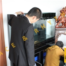 上海宝鼎大厦120cmL/150cmH/50cmW醇黑烤漆晶面发财鱼缸