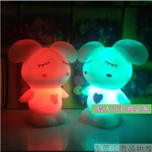 流氓兔七彩小夜灯夜市地摊货源批发创意灯饰七夕情人节礼物