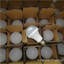 LED-5W灯泡套件大量生产中日产量8000只散热塑料外壳套件