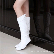 厂家直销批发新款大码靴子大筒围低跟女靴休闲鞋