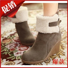 秋冬新款翻边坡跟休闲短靴女靴批发厂家直销外贸韩版爆款女靴