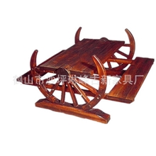 厂家直销车轮台凳碳化餐台火烧咖啡椅松木台凳炭烧餐台