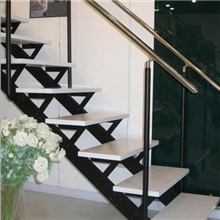 河南郑州钢木楼梯，实木楼梯，水晶梯，大柱，小柱