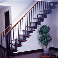 楼梯钢木龙骨（楼梯批发楼梯配件楼梯扶手配件）