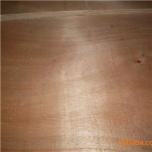 我厂的胶合板做工精细，表面光滑、防水、耐磨