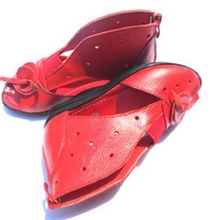 2012年新款童鞋韩版时尚船头舒适女童真皮凉鞋28双倒货