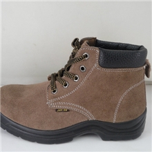 供应高密产钢包头劳保鞋，防砸，防穿刺，反绒牛皮，透气吸汗