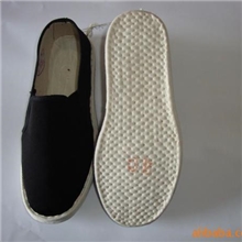 厂家直销手工棉质材料千层底布鞋多种尺码供应