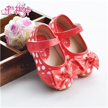 批发新款女童皮鞋白色波点漆皮蝴蝶结童鞋牛筋防滑鞋底宝宝学步鞋