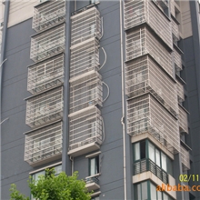 专业加工不锈钢，不锈钢防盗窗。纱窗，隐形纱窗。