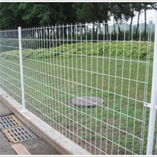 安平百瑞供应双边丝护栏网施工简单，价格优惠