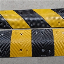 厂家直销减速带/橡胶减速带/道路减速设备等交通设施
