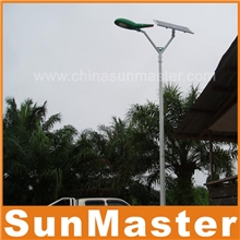 新农村建设推荐使用低价优质高亮长寿命25WLED太阳能路灯